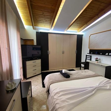 Vila Katalea จีโรคาสเตอร์ ภายนอก รูปภาพ