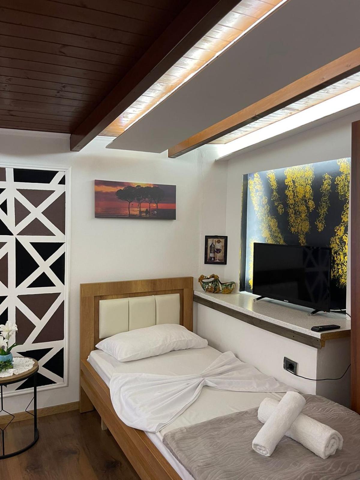 Vila Katalea จีโรคาสเตอร์ ภายนอก รูปภาพ