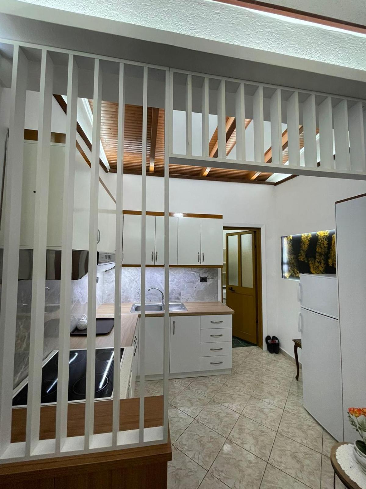 Vila Katalea จีโรคาสเตอร์ ภายนอก รูปภาพ