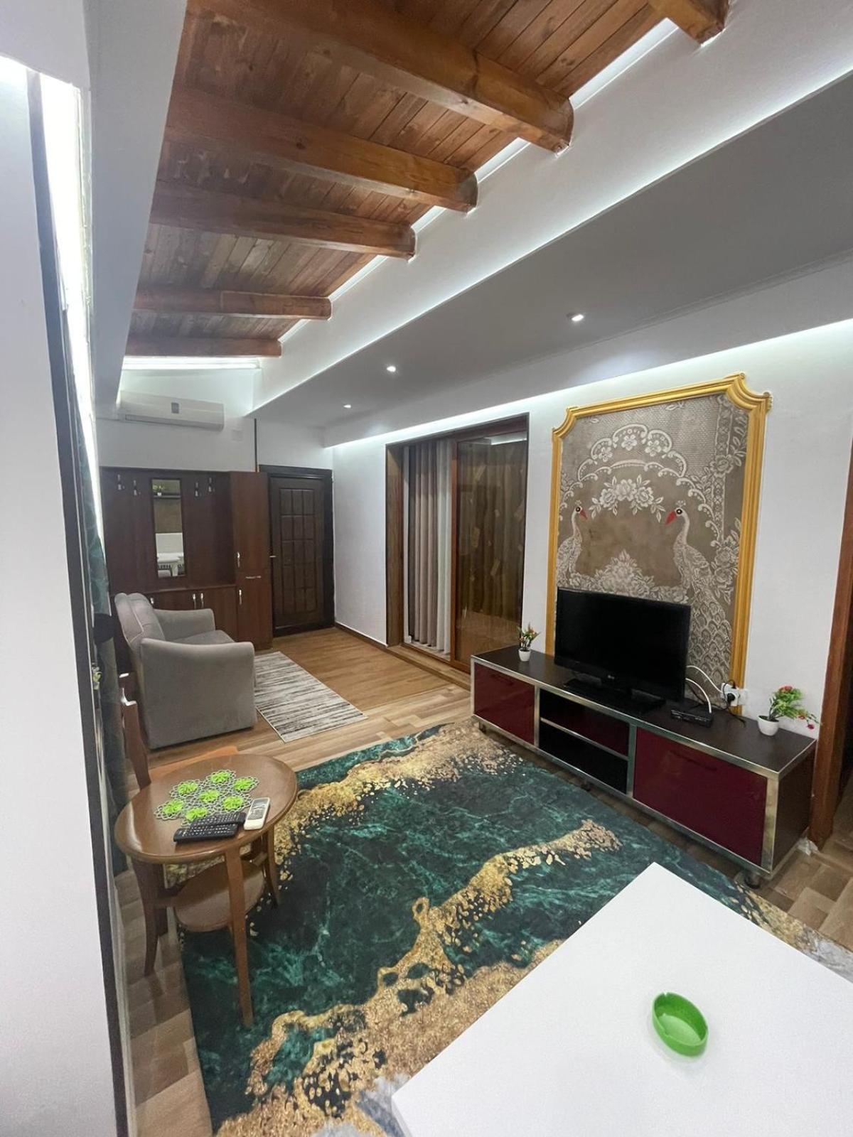 Vila Katalea จีโรคาสเตอร์ ภายนอก รูปภาพ