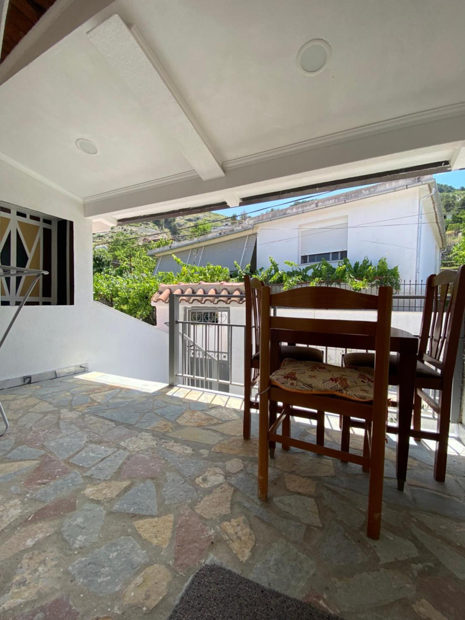 Vila Katalea จีโรคาสเตอร์ ภายนอก รูปภาพ