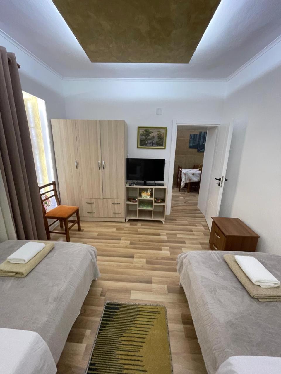 Vila Katalea จีโรคาสเตอร์ ภายนอก รูปภาพ