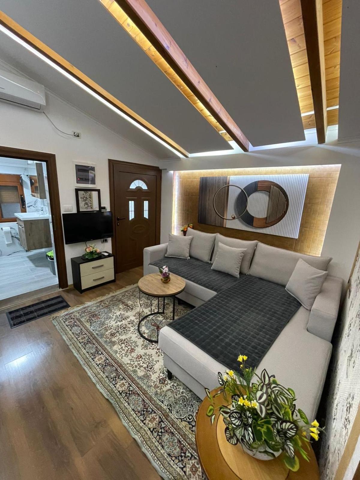 Vila Katalea จีโรคาสเตอร์ ภายนอก รูปภาพ