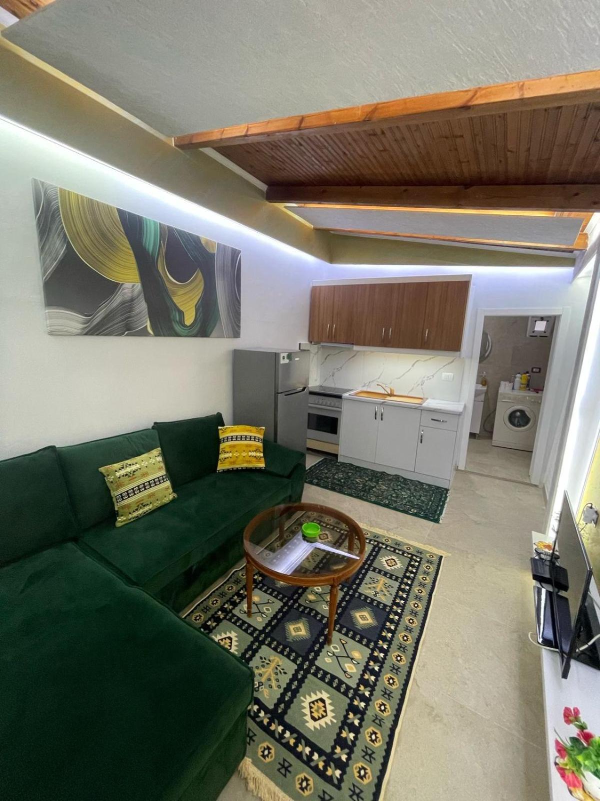 Vila Katalea จีโรคาสเตอร์ ภายนอก รูปภาพ