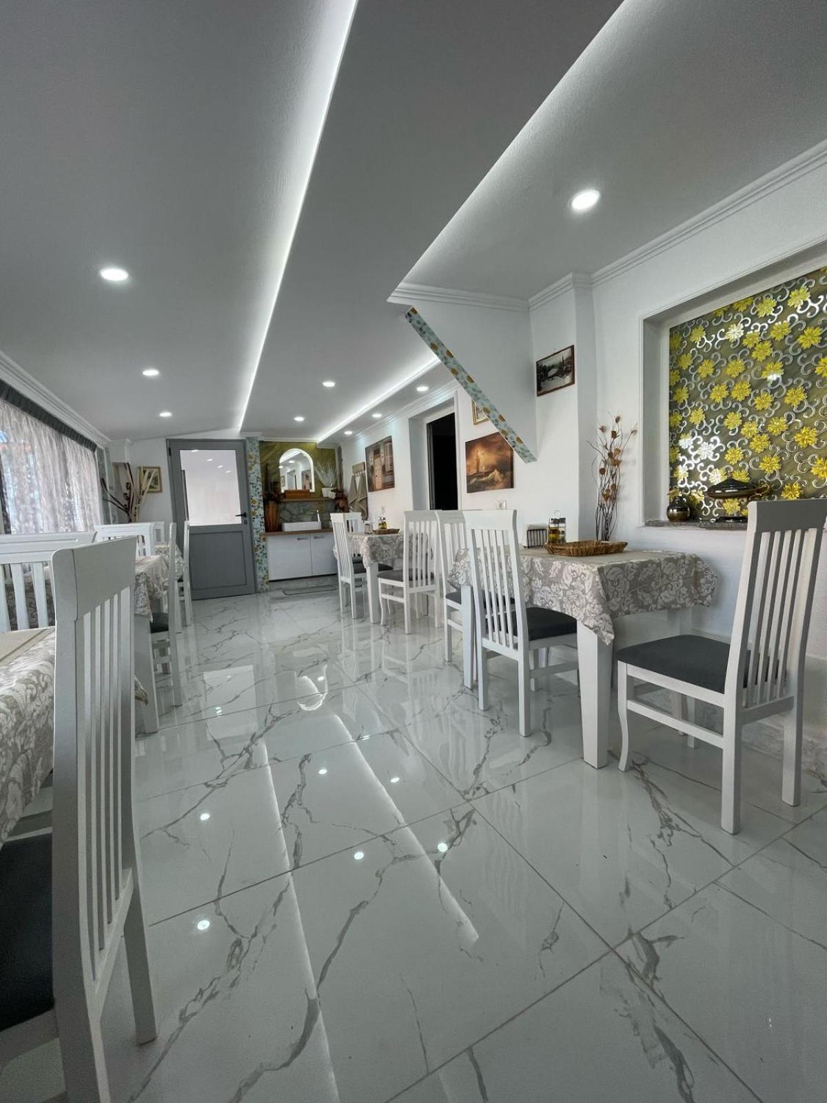 Vila Katalea จีโรคาสเตอร์ ภายนอก รูปภาพ